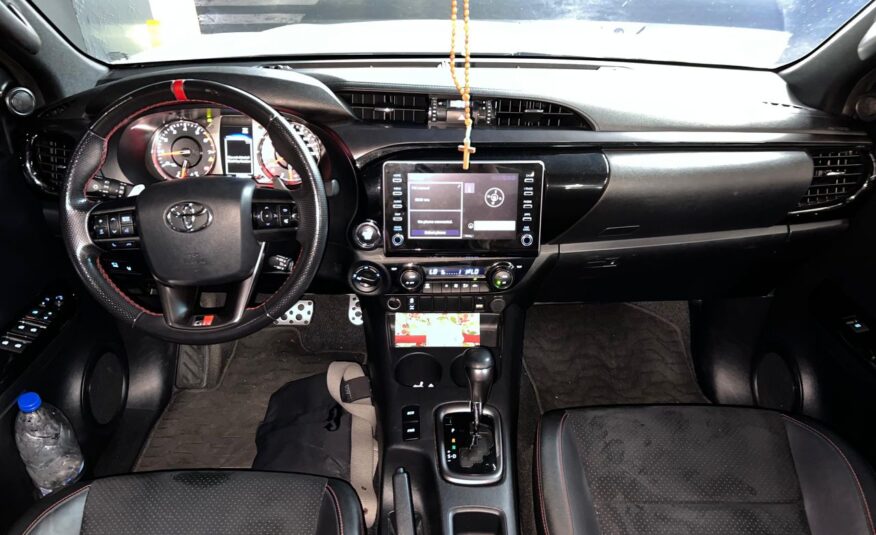 Toyota Hilux GR – Año 2022