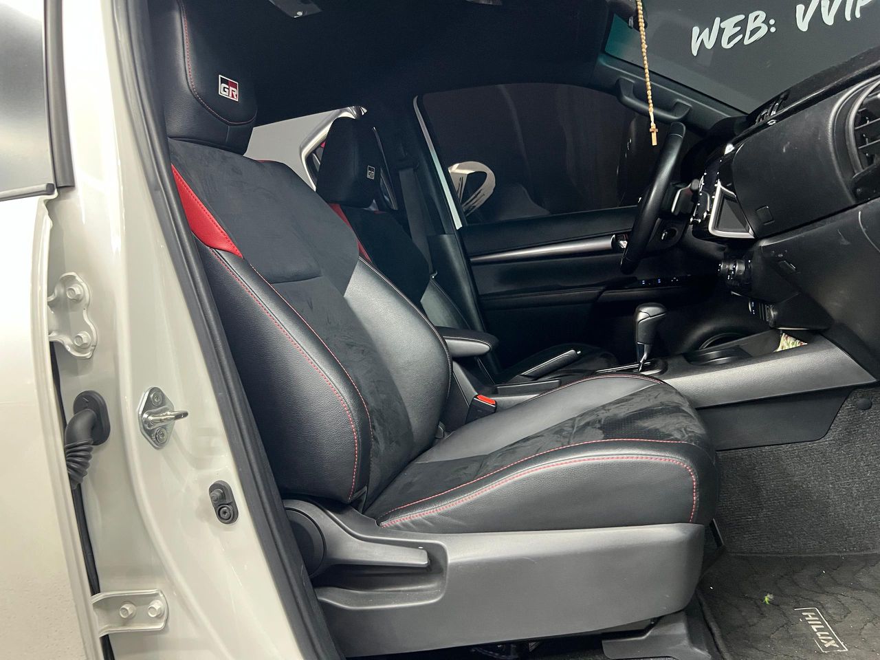 Toyota Hilux GR – Año 2022
