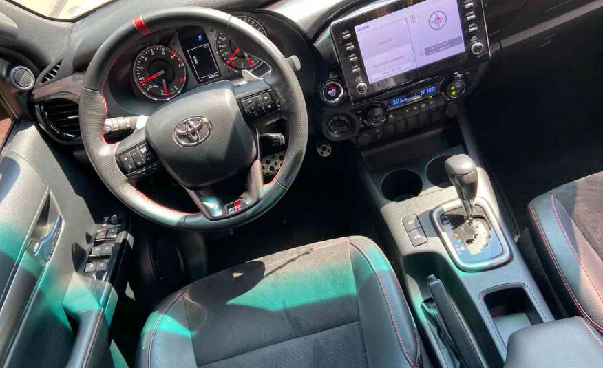 Toyota Hilux GR – Año 2022