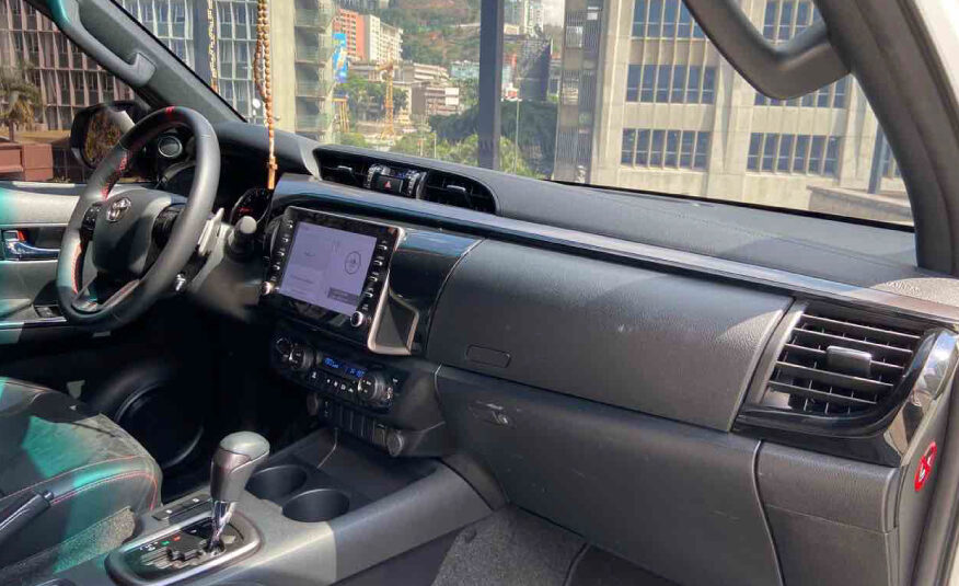 Toyota Hilux GR – Año 2022