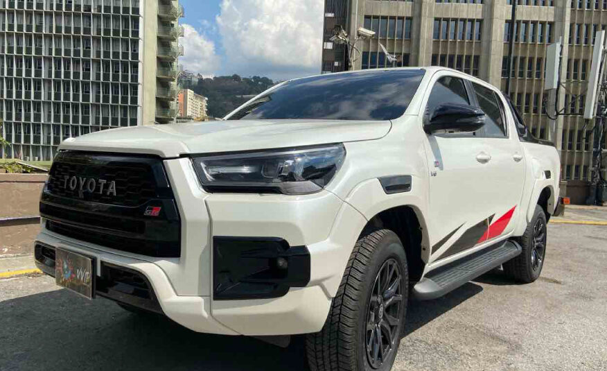 Toyota Hilux GR – Año 2022