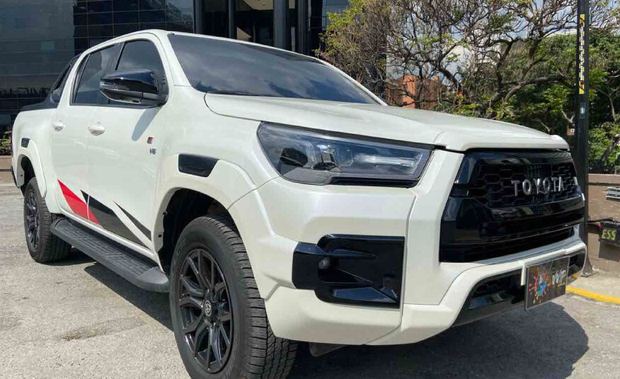 Toyota Hilux GR – Año 2022
