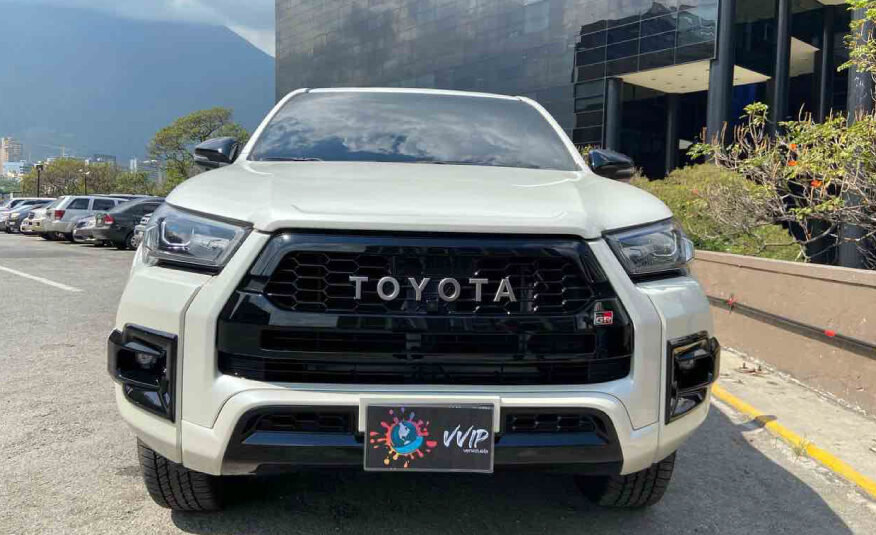 Toyota Hilux GR – Año 2022