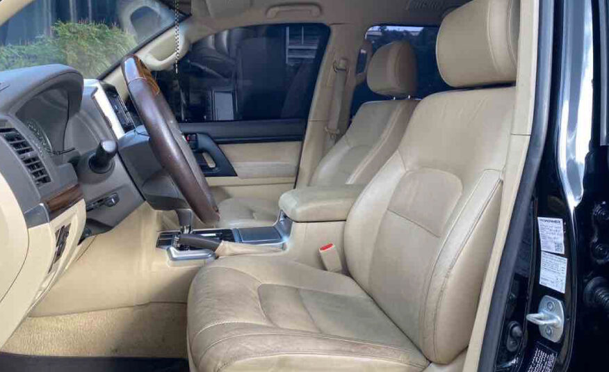 Toyota Land Cruiser V6 Blindada – Año 2016