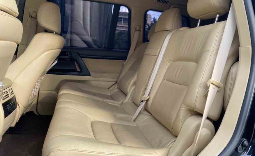 Toyota Land Cruiser V6 Blindada – Año 2016
