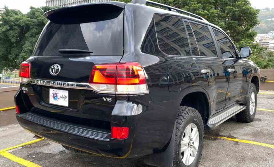 Toyota Land Cruiser V6 Blindada – Año 2016