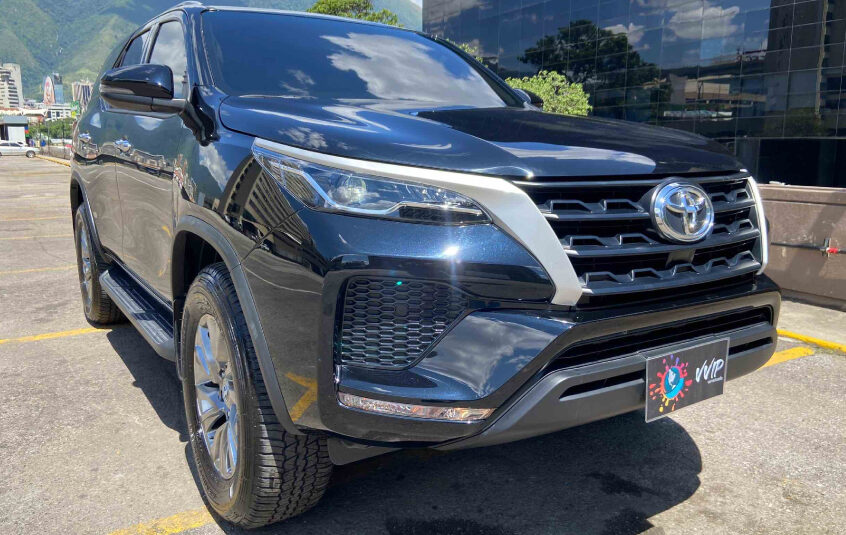 Toyota Fortuner 2.7L – Año 2024