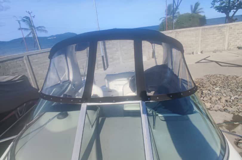Sea Ray Sundancer 280 30 Pies – Año 2004