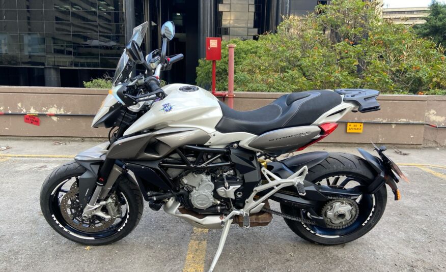 MV Agusta Stralade 800 – Año 2016