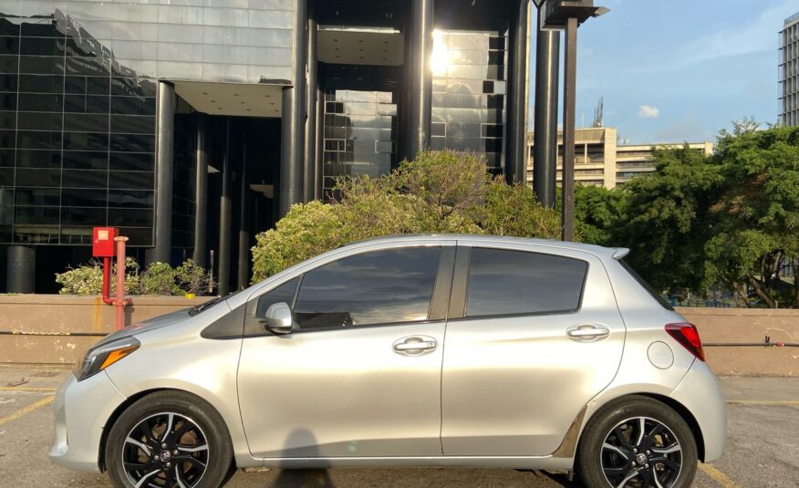 Toyota Yaris SE – Año 2015
