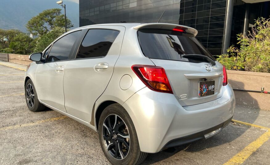 Toyota Yaris SE – Año 2015