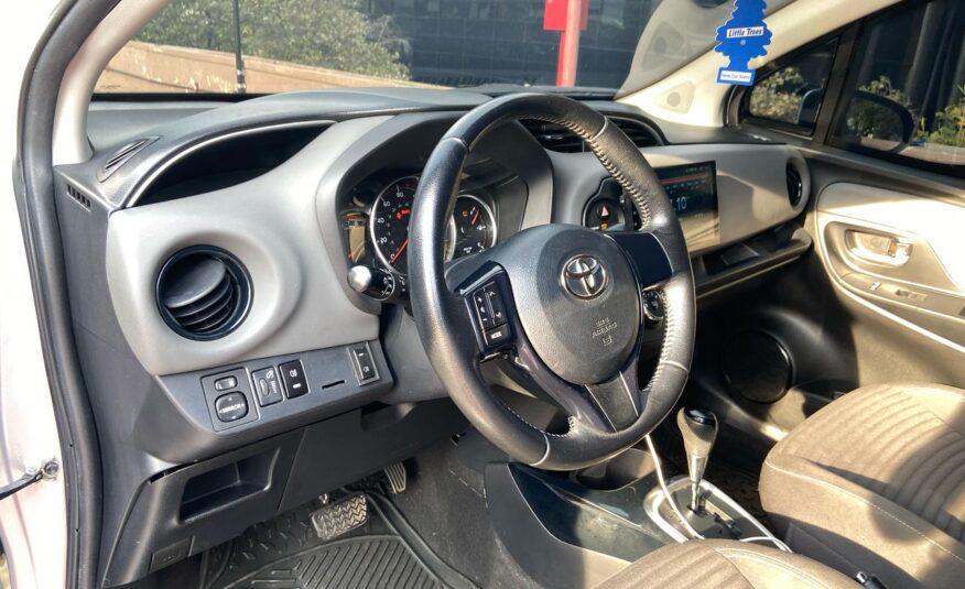 Toyota Yaris SE – Año 2015
