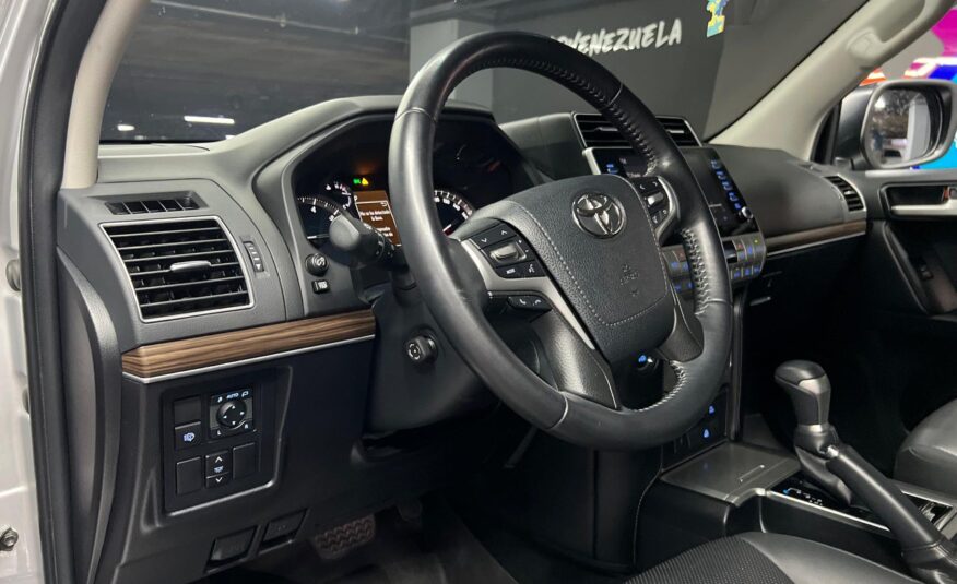 Toyota Prado VX – Año 2022