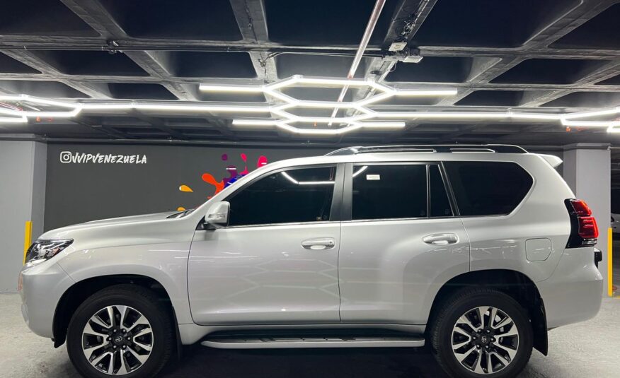 Toyota Prado VX – Año 2022