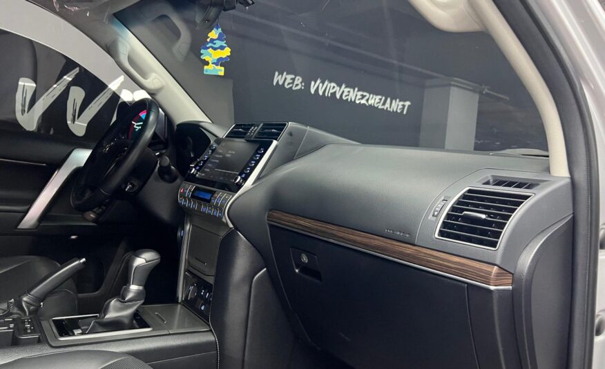 Toyota Prado VX – Año 2022