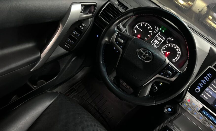 Toyota Prado VX – Año 2022