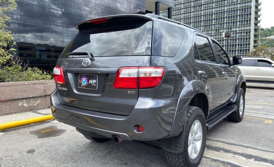 Toyota Fortuner Blindada – Año 2011