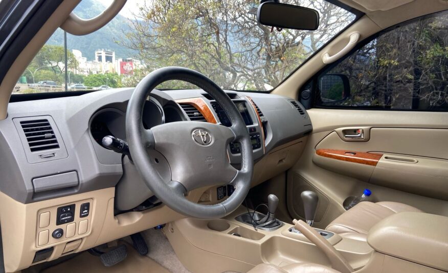 Toyota Fortuner Blindada – Año 2011