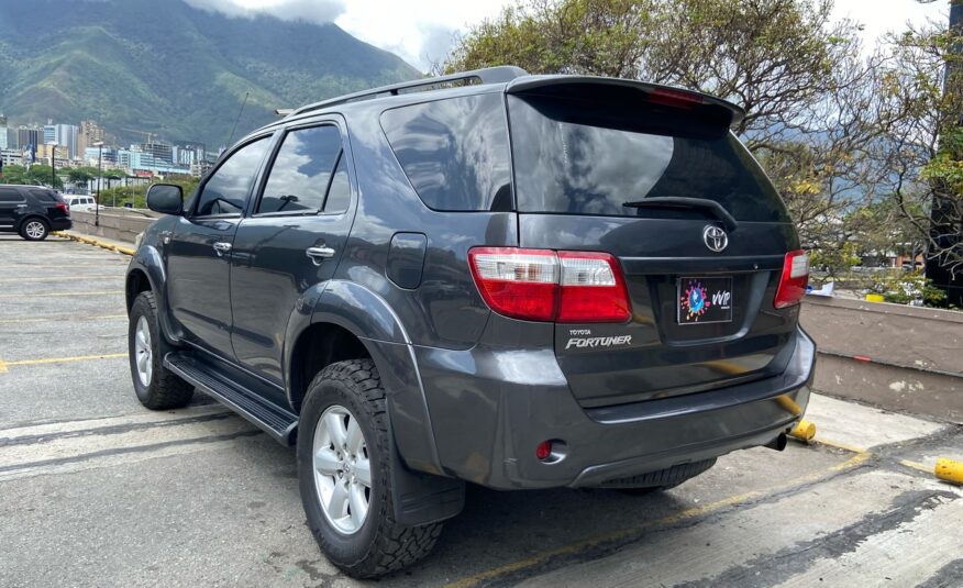 Toyota Fortuner Blindada – Año 2011