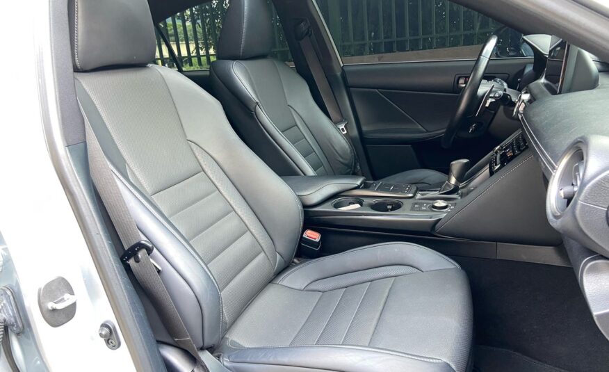 Lexus IS 350 FSport – Año 2021
