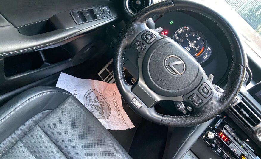 Lexus IS 350 FSport – Año 2021