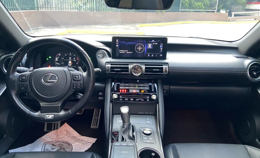 Lexus IS 350 FSport – Año 2021