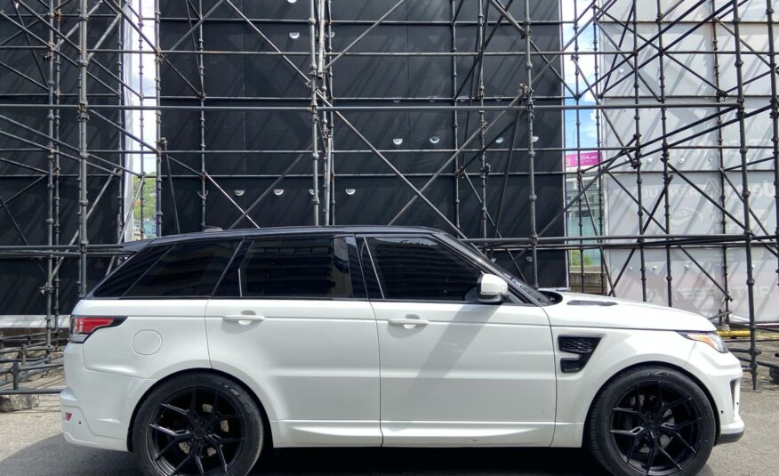 Land Rover Ranger Rover SVR – Año 2017