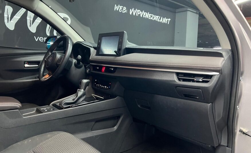 Toyota Yaris E – Año 2023