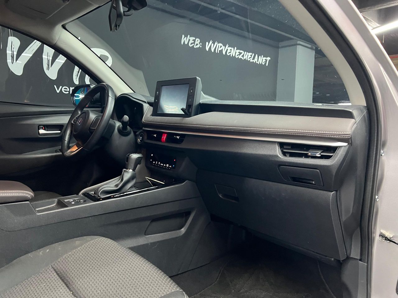 Toyota Yaris E – Año 2023