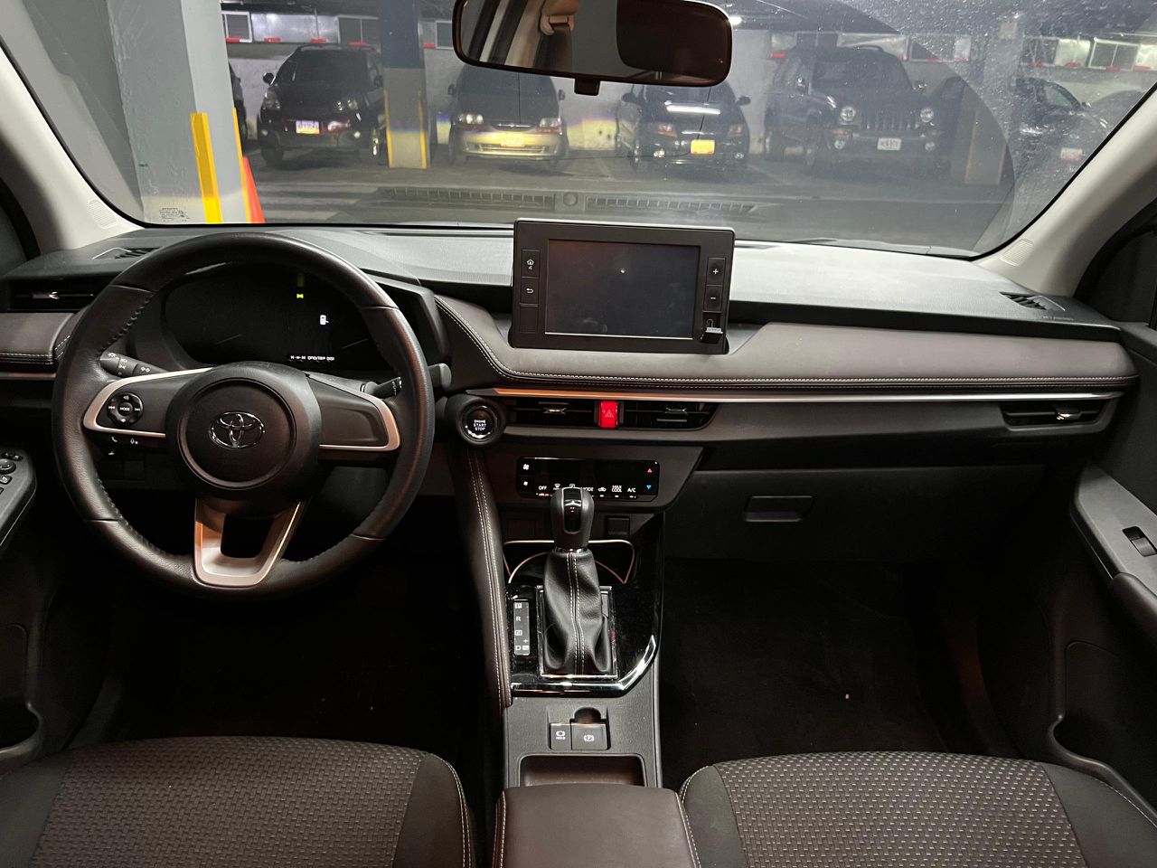 Toyota Yaris E – Año 2023