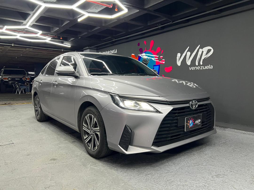 Toyota Yaris E – Año 2023