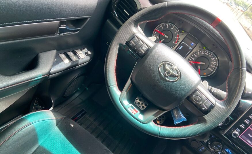 Toyota Hilux GR – Año 2022