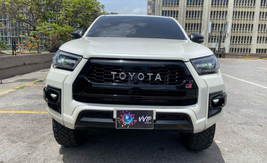 Toyota Hilux GR – Año 2022