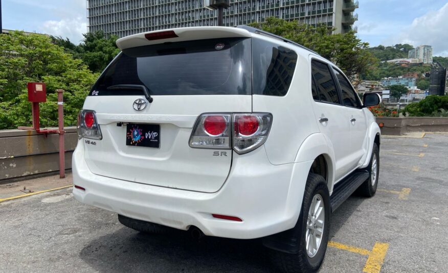 Toyota Fortuner – Año 2012