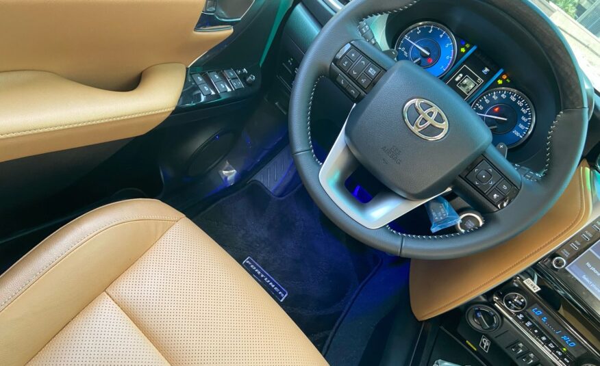 Toyota Fortuner VXR V6 – Año 2025