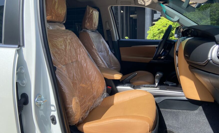 Toyota Fortuner VXR V6 – Año 2025