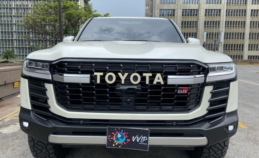 Toyota Land Cruiser GR – Año 2024