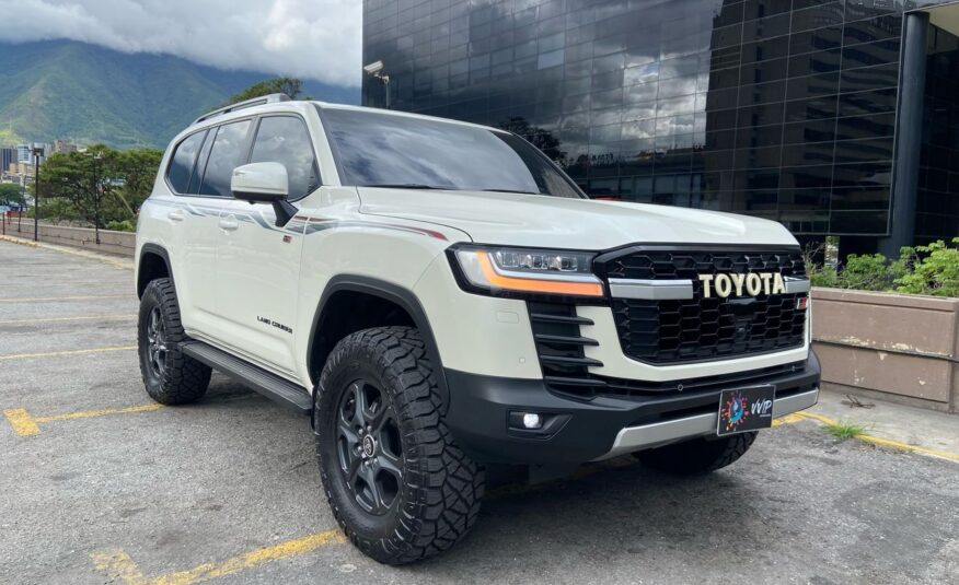 Toyota Land Cruiser GR – Año 2024