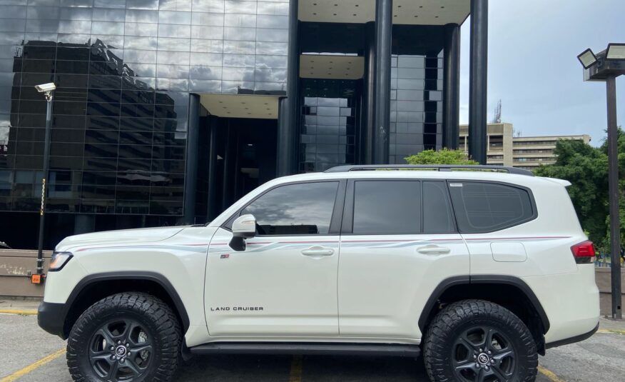 Toyota Land Cruiser GR – Año 2024