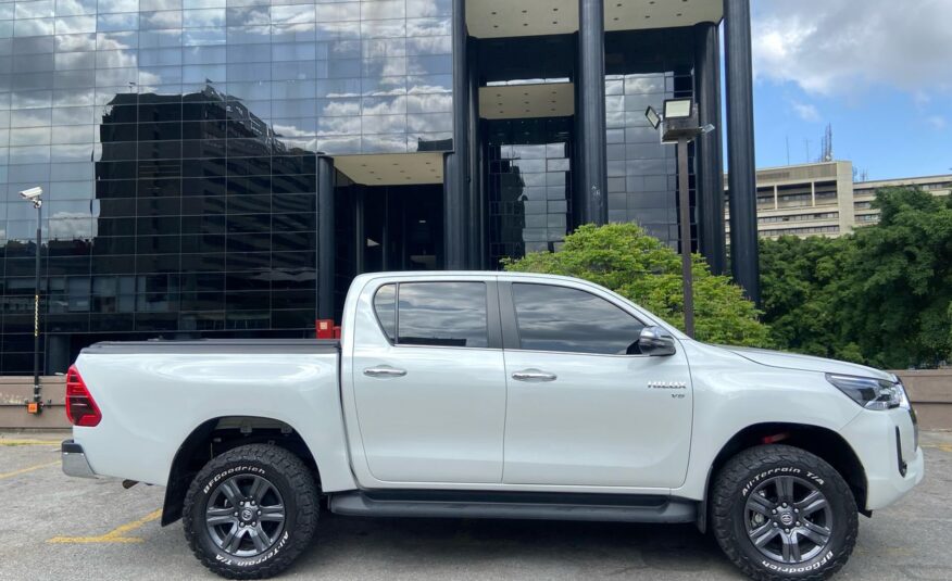 Toyota Hilux SRX – Año 2024
