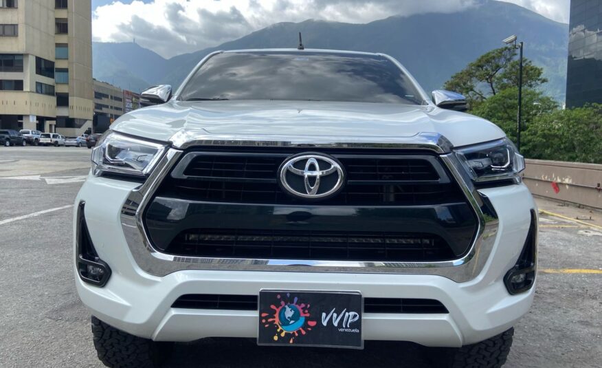 Toyota Hilux SRX – Año 2024