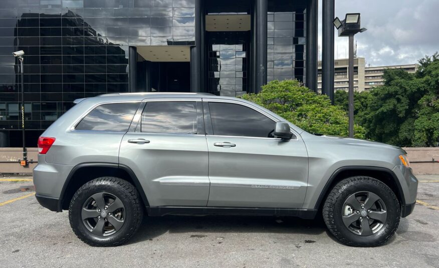 Jeep Grand Cherokee Laredo Blindada – Año 2011