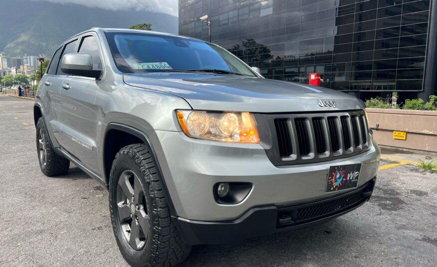 Jeep Grand Cherokee Laredo Blindada – Año 2011