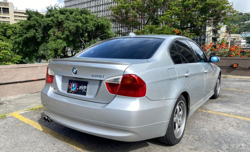 BMW 325I – Año 2008