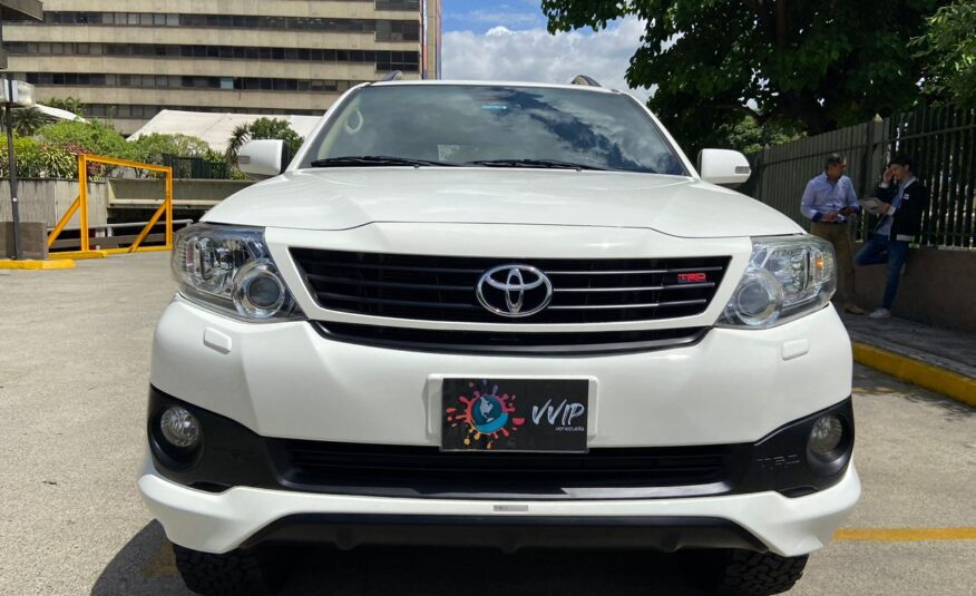 Toyota Fortuner Sportivo – Año 2019