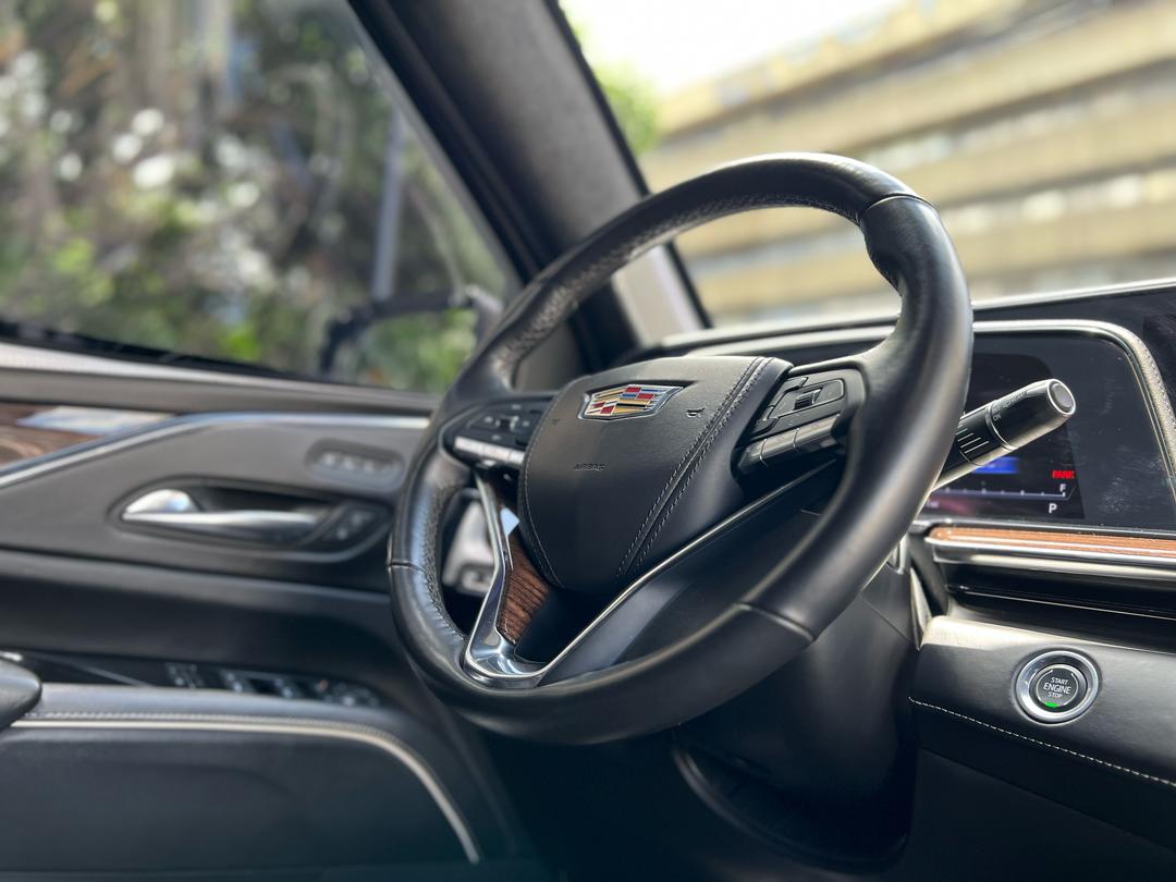 Cadillac Escalade 600 – Año 2023