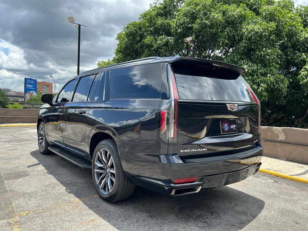 Cadillac Escalade 600 – Año 2023