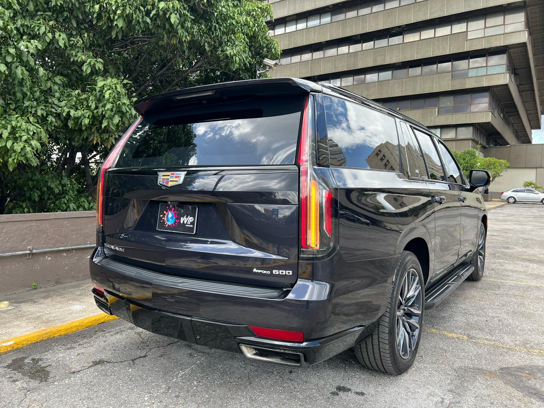 Cadillac Escalade 600 – Año 2023