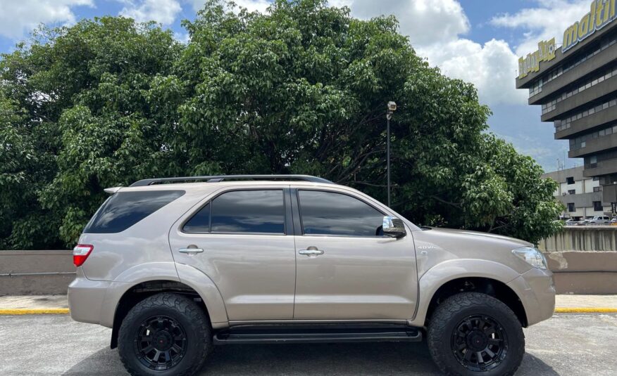 Toyota Fortuner – Año 2012