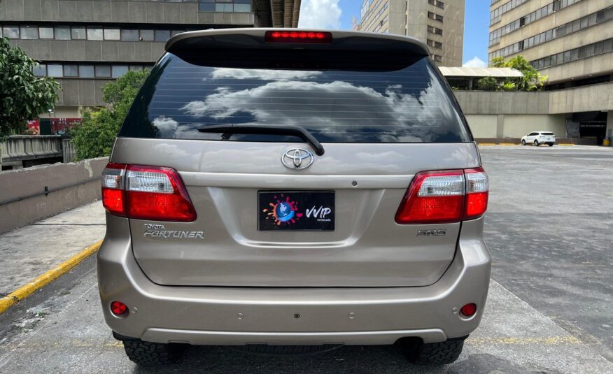 Toyota Fortuner – Año 2012